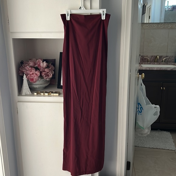 Dolce and Gabbana size 42 strapless sheer form fitting dress w some stretch. - Picture 4 of 6